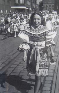 Zdena Zajoncová, Ostrava 1945