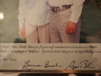 Věnování na fotografii, které p. Dražilovi vepsali manželé Bushovi
