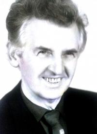 A portrait of the witness in 1980s