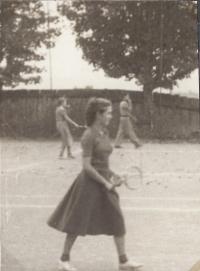 Věra playing tennis