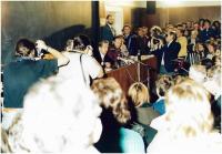 FF UK, moderátor setkání s V. Havlem k 1. výročí 17. listopadu, 1990