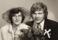 1983, wedding of his doughter Hana