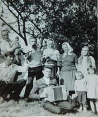 Slovaks in the village Gemelčička in Romania