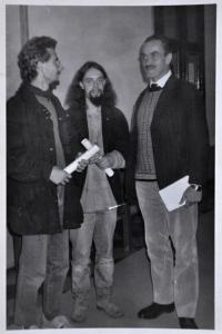 Jan Král / 1st from left / with Karel Schwarzenberg in a theatre in Wroclaw during a music festival of independent music / November 4, 1989