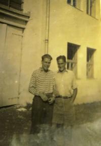 Imi Ruhig (left), leader of one of Maccabi Hatzair groups in Bratislava. The person on the right is unknown.