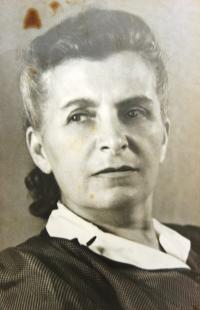 Aviva's mother Helena Markovičová. Prewar photo.