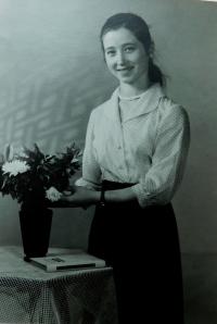 Irini Tcapas (Bulgurisová) v roce 1958 ve Vrbně pod Pradědem