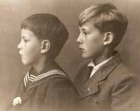 Bratři Karel a Jaroslav Metyšové v roce 1942
