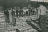 Příprava na Aliu - vystěhování do Izraele, Mikuláš první zleva v čepici, asi 1947