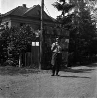 At "Magličova vila" / residence near Pšovka (May 1945)