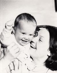 With her daughter Magdaléna in 1972