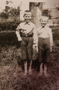 Josef Kulvait with his brother