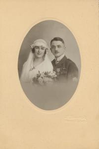 Jaroslav a Olga Horníčkovi, svatební fotografie, Varšava 1920