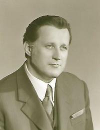 Vladimír Měřínský, the Újezd teacher, 1965