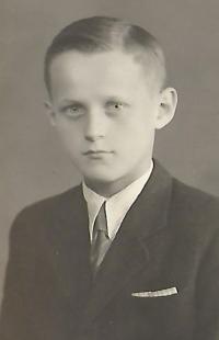 Vladimír Měřínský, portrait, Olomouc 1940