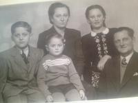 1950 The Brixí family