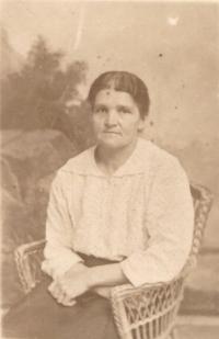 Marie Bartůňková, granny, Brno about 1920