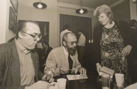 The presentation of the translation Being and Time, Marathon Café, 1996, the long-time archivist AJP Laďka Švandová on the right