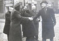 British diplomats visiting the Jewish community in Prague 1945-1946