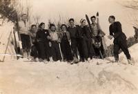 With friends in Špindlerův Mlýn, 1937