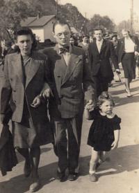 Rodiče Tauberovi v Praze v roce 1946