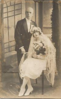 Wedding photos of Josef and Marie Martinovský from Bohemian Malina