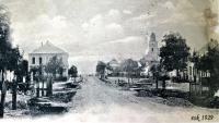 1929 - Prušánky, pohled od ulice, kde žila Jenovefa