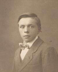 Otec Ladislav Kameníček asi v roce 1920