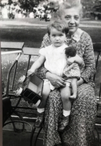 Eva with her grandmother, Josefa Schulzová. Prague, 1934 