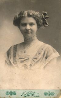 babička Sieberová 1910