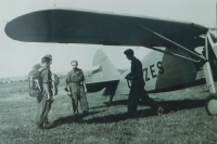 Pavel Höchsman at a regional parachuting competition in Prostějov in 1953.