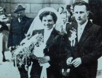 Wedding photography of Vratislav and Ludmila Škráčkových from 1955