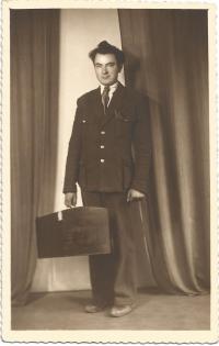 Joining the army service, 1949-50
