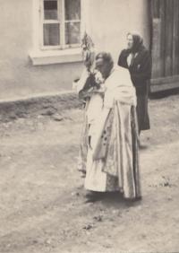 farář Toman, Úterý 1955