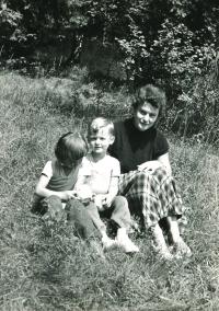 With his mother and cousin, 1956