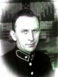 Otec Aleny Gruškové, Bohuš Bittner