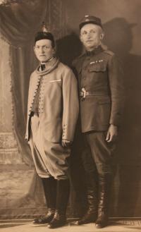 on the right his grandfather Josef Pavlis with his brother-in-law