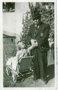 Judita Stavrovsky with grandfather, 1943
