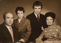 The wtiness, František Možný, at a contemporary photo with his family.