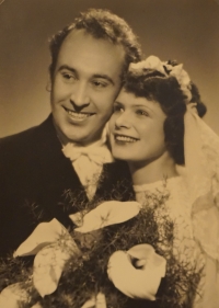 František Možný with his wife in a wedding photo.