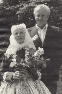 1979 - manželé Mikulčíkovi, 25. výročí svatby