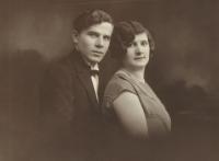 parents in 1928