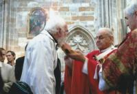 Confirmation of the witness by Cardinal Vlk at St Vitus Cathedral, Prague 2006