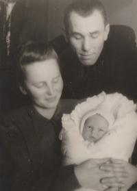 Petr Pavlík just born, with his parents, Prague 1945