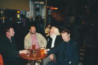 S děkanem Glasgow School of Art, Richardem Drury vpravo a Jiřím Beránkem uprostřed po přednášce o českém umění, Glasgow 2000