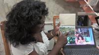 Berta Soler showing a photo of the Women in White