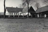 A farm in Kruh where the Blažek family moved in 1960 	


