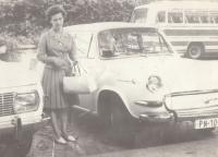 Mother of Jan Hrad by their new car