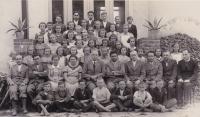 1932 - První třída s paní učitelkou