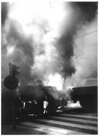 Fire at the intersection of Italská and Balbínova streets, 21 August 1968